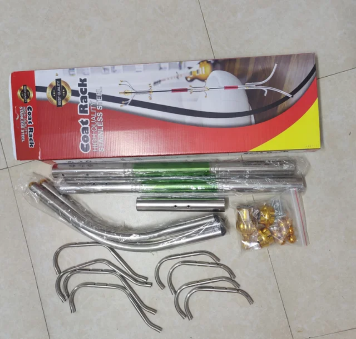 Porte manteaux sur pieds